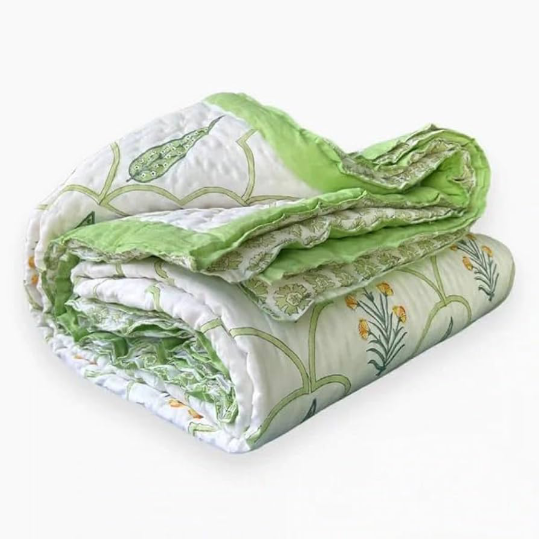 Cotton Quilts for Hotel Projects and Overseas Distribution