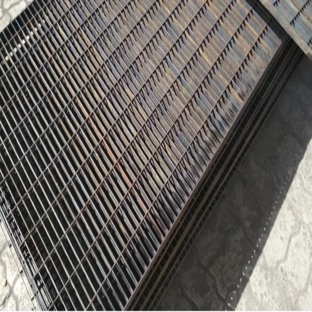 Durable Metal Grating Fabrication UAE Industrial Supply