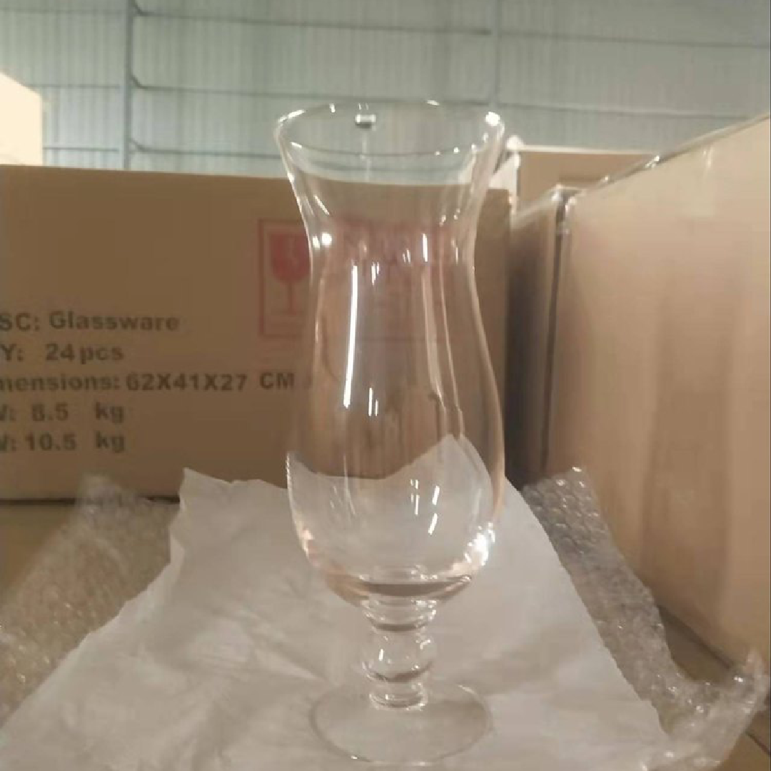 Hurricane Glass 820 ML
