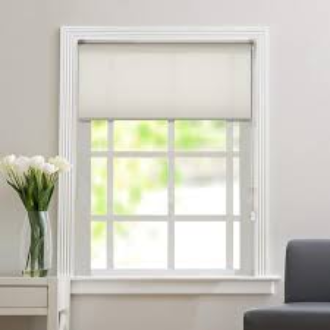 White Polyester Translucent Roller Blind Elegant & Light Filtering