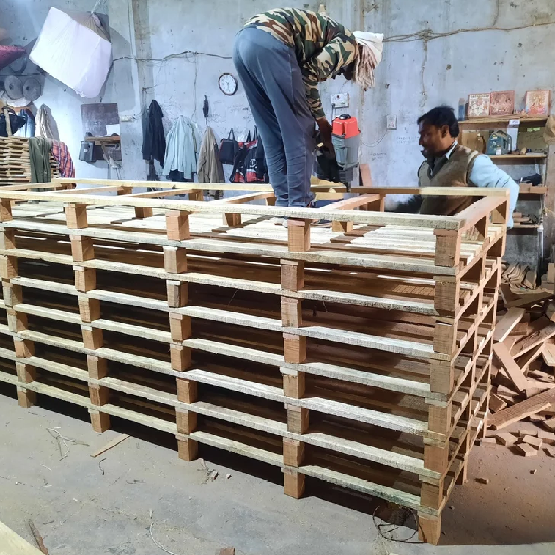 Heavy-Duty Export Cargo Lashing Boxes - Secure Transport 