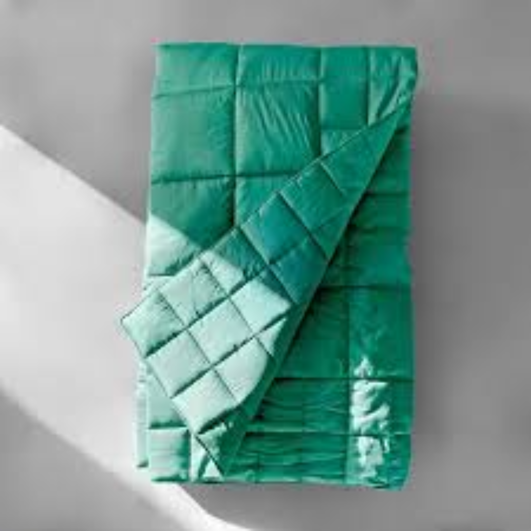 Luxury Silk Quilts Premium Smooth Finish Bedding for Elegant Bedrooms and Ultimate Comfort