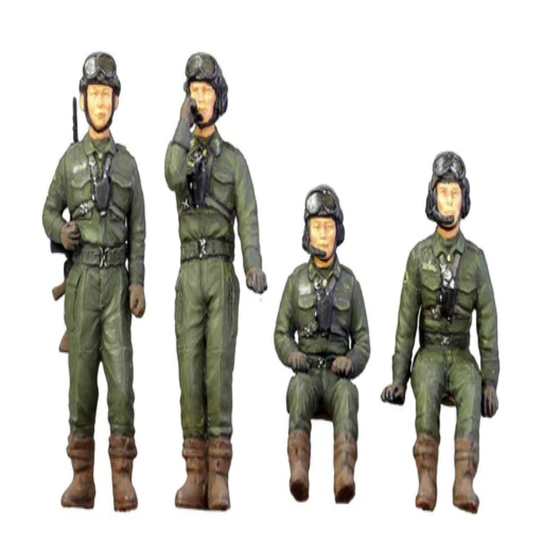 Finemolds FM47 JGSDF Tank Crew Set Military Figures