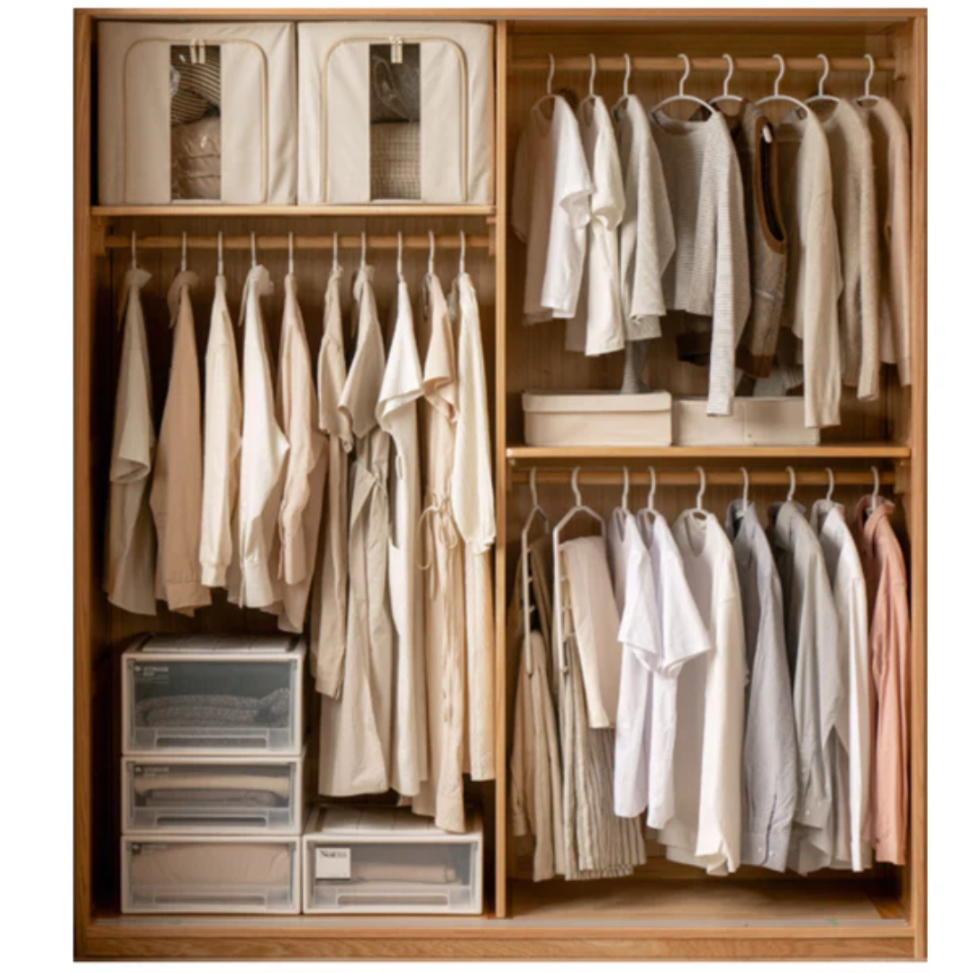 Oak Solid Wood Sliding Door Wardrobe for Spacious Storage