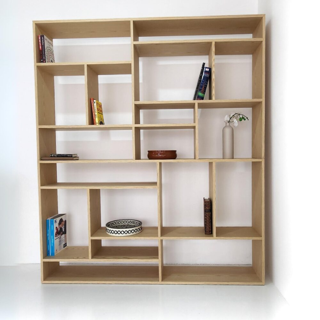 Oli Wall Bookshelf for Modern Space-Saving Book Display