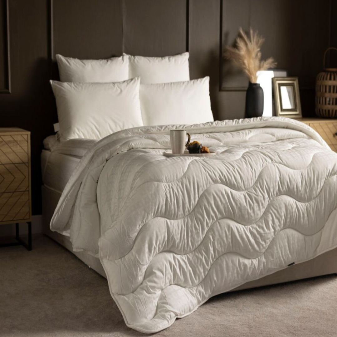 Hotel Comforter and Duvet for Premium Suite Bedding Export