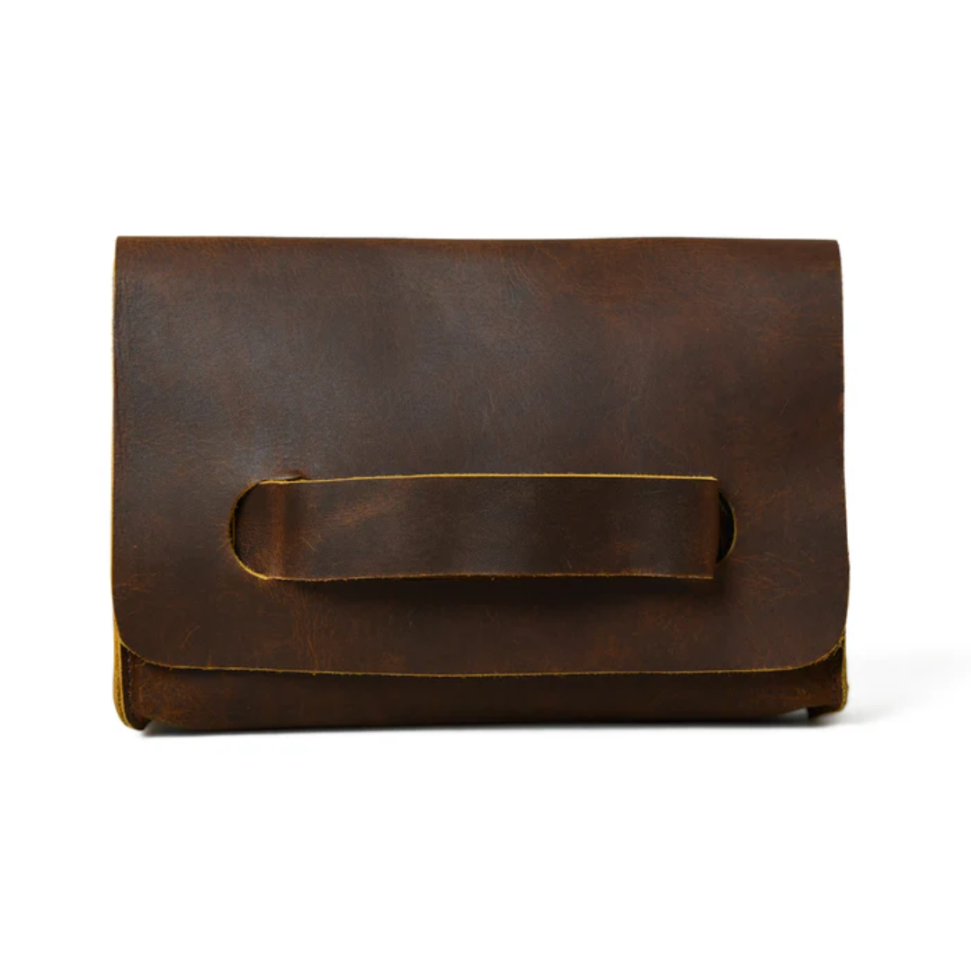 Chic Cocoa Leather Clutch for Women’s Fashion Trade