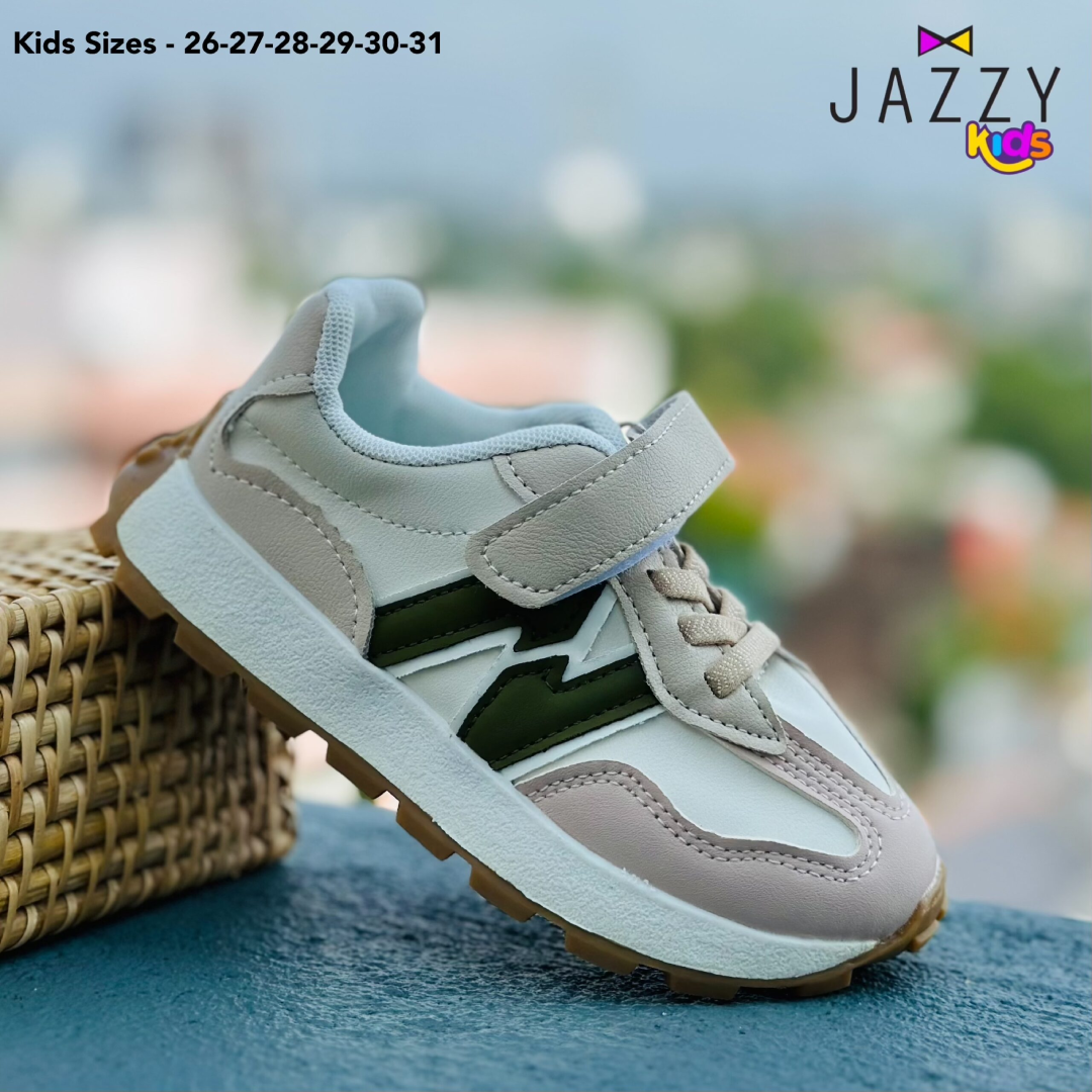 Comfy Kids Boots Warm Durable Stylish Footwear for Winter School Outdoor and Daily Wear Comfort