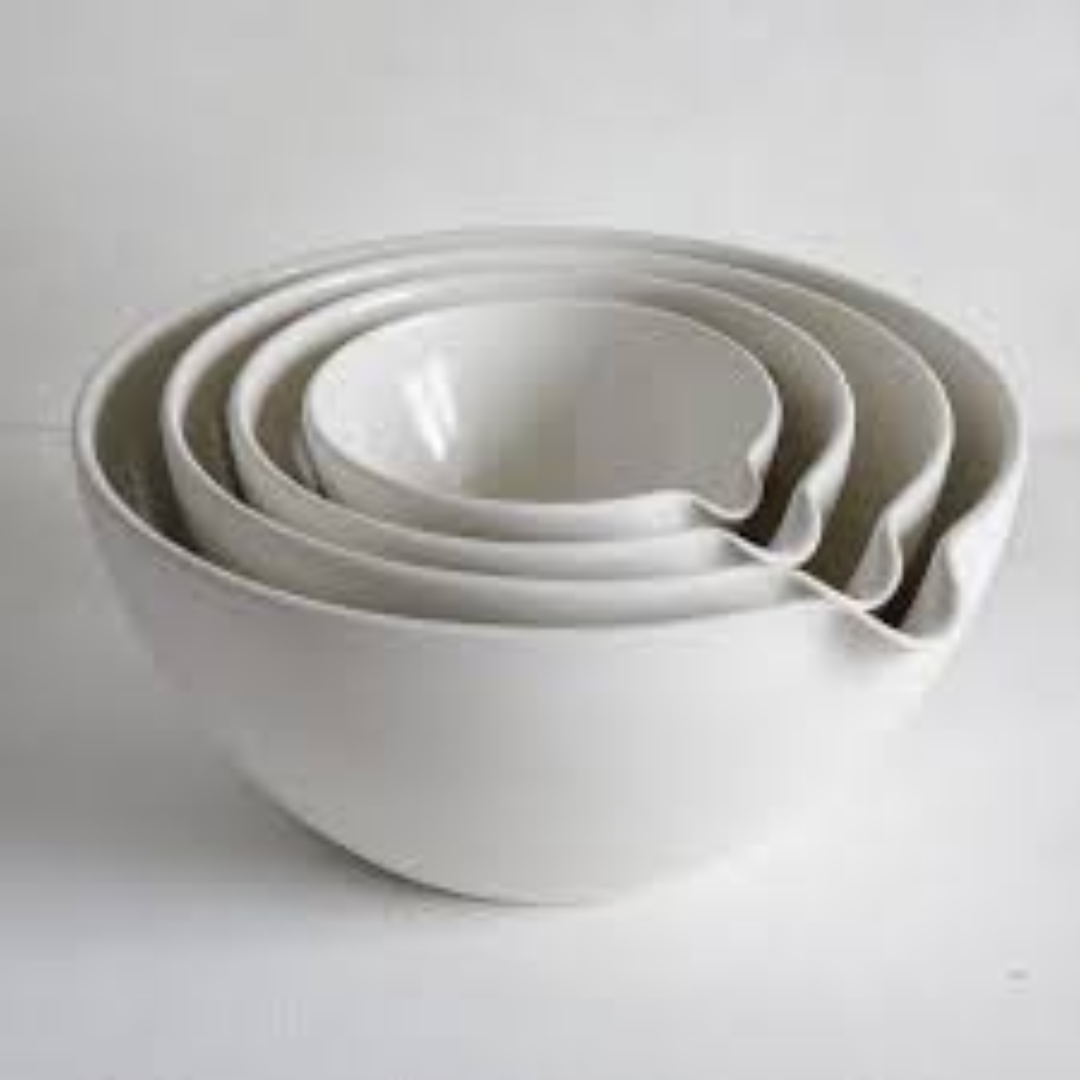 Nested Bowls Designed for Space-Saving Kitchen Storage