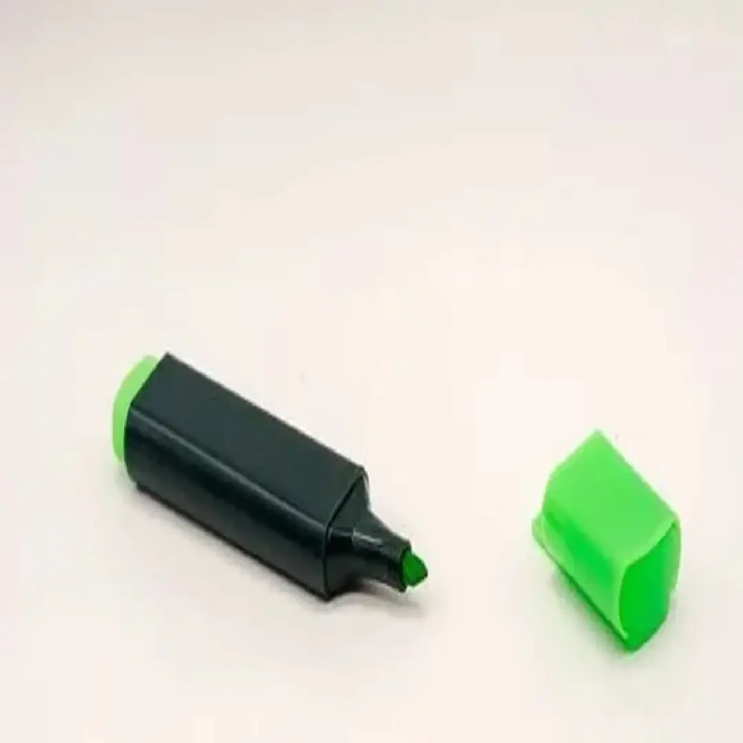 Green Highlighter Pen - Smooth & Bright Ink