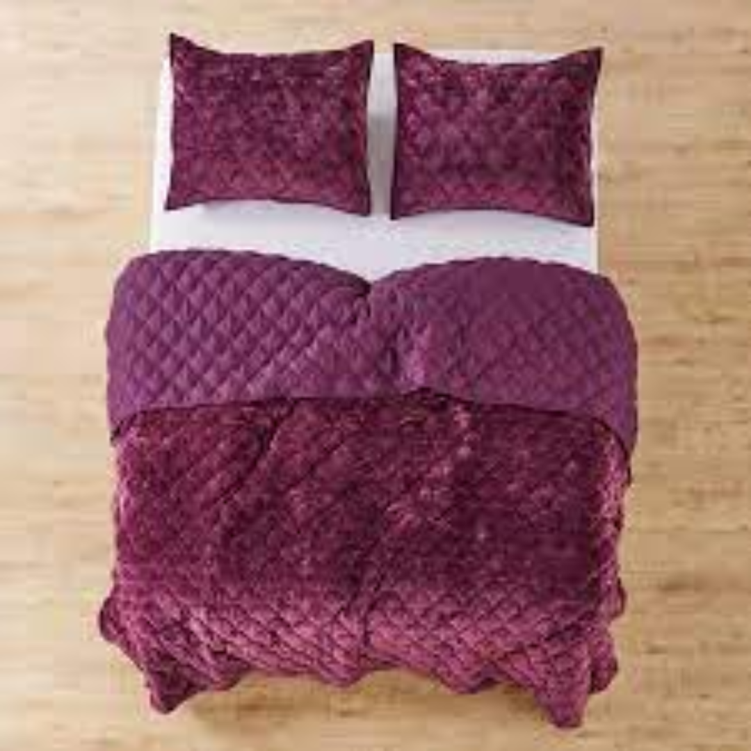 Velvet Quilts Styled for Rich Texture and Elegant Bedrooms